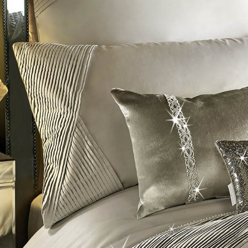 kylie bed linen sale